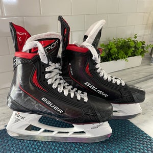 Used Bauer Regular Width  Size 7 Vapor 3X Pro Hockey Skates