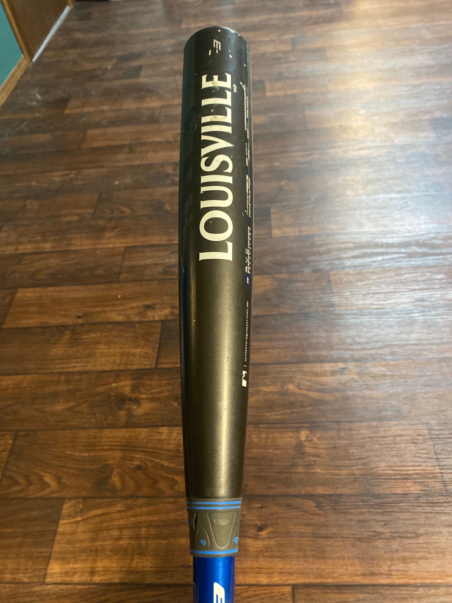 Used Louisville Slugger (-3) 30 oz 33 Used Louisville Slugger (-3) 30 oz 33