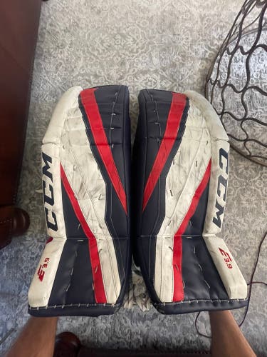 34" CCM  Extreme Flex E3.9 Goalie Leg Pads