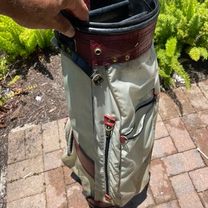 Golf carry bag by Dura golf  With 3 club dividers