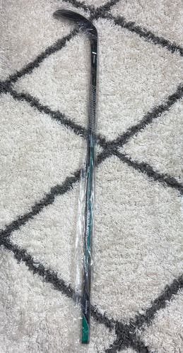 Senior Right Handed P92 Pro Stock Supreme 1S Hockey Stick