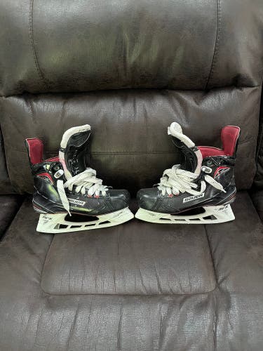 Used Bauer Extra Wide Width  Size 8.5 Vapor X Shift Pro Hockey Skates