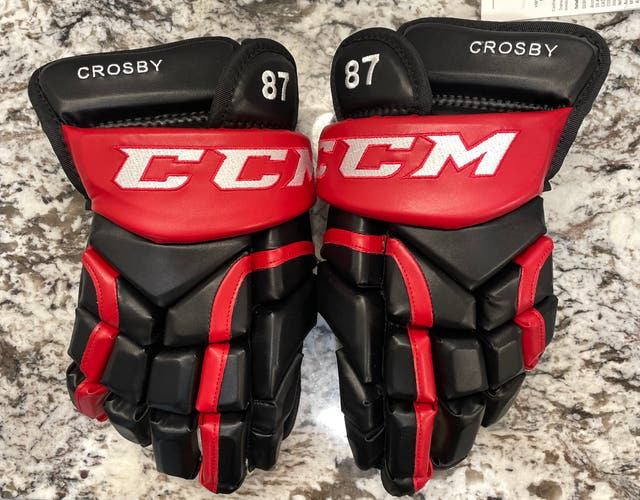 Sidney Crosby 2016 Team Canada Gloves