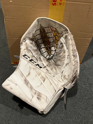 Used Regular Extreme Flex III Glove