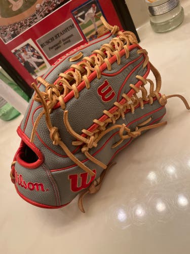 Outfield 12.75" A2000 Baseball Glove