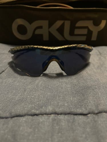 Oakley M2 carbon fiber dark ice lens