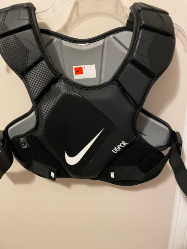 Used Large Nike Vapor Shoulder Pads