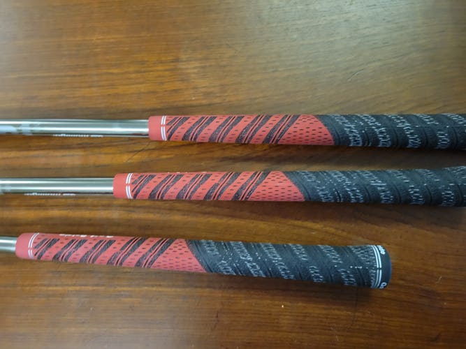 Used Men's Srixon Left Hand Regular Flex Graphite Shaft