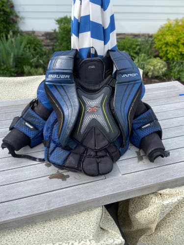 Used XL Bauer Vapor 2X Pro Goalie Chest Protector