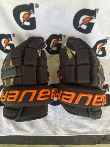 Bauer Nexus 2N Pro Stock Hockey Gloves