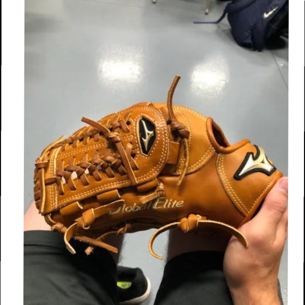Used Left Hand Throw Mizuno Pitcher's Global Elite Baseball Glove 11.75"