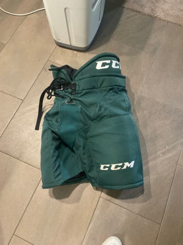 Senior Medium CCM Pro Stock hp31 Hockey Pants
