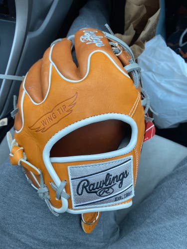 New Infield 11.5" Rawlings Heart of the Hide Baseball Glove