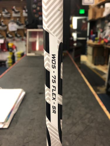 Senior Right Handed W05 Pro Stock Alpha LXT Hockey Stick