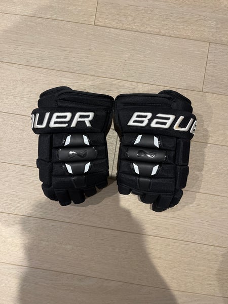 Bauer Nexus 2N Pro Gloves Black 13 Inch Senior