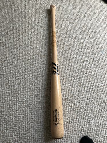 Used Wood (-3) 30 oz 33" Bat
