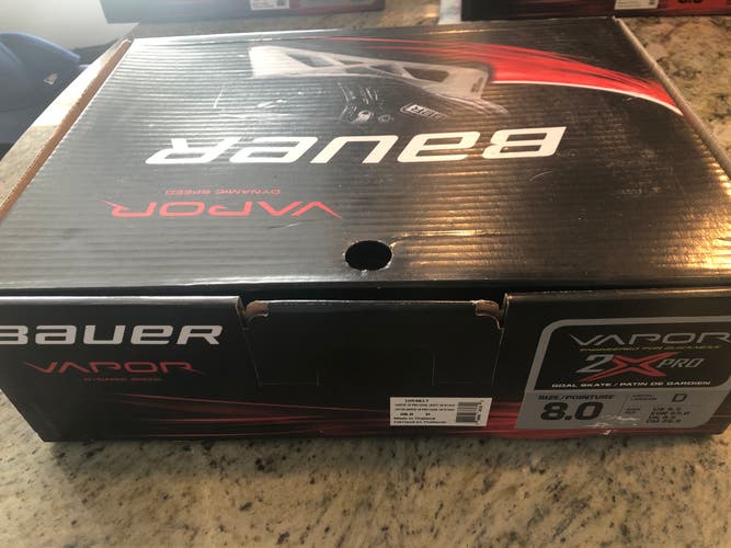 Senior New Bauer Regular Width Size 8