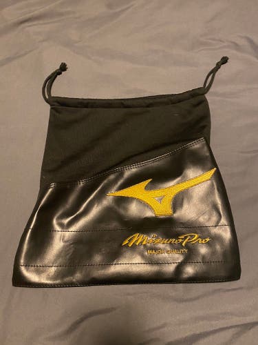 Mizuno Pro Limited Glove Bag