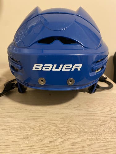 New Medium Bauer 1500 Helmet