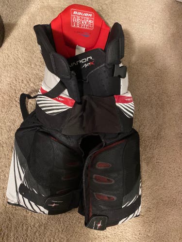 Senior Medium Bauer Vapor APX Hockey Pants