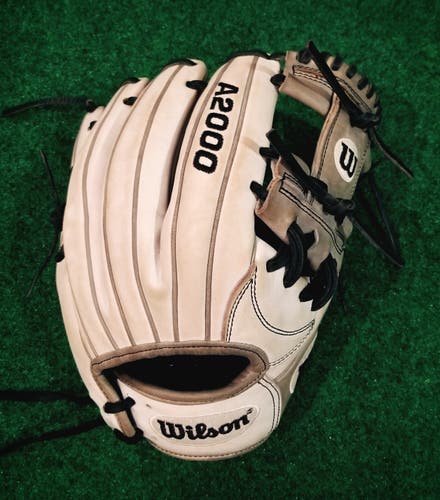 Wilson A2000 FPH 12 Fastpitch Infield Glove 12"