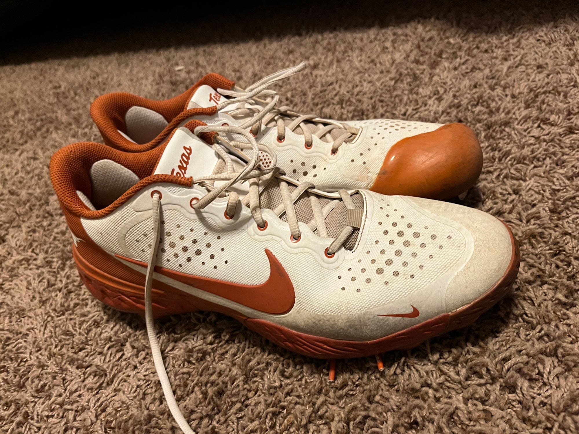 texas longhorn baseball cleats