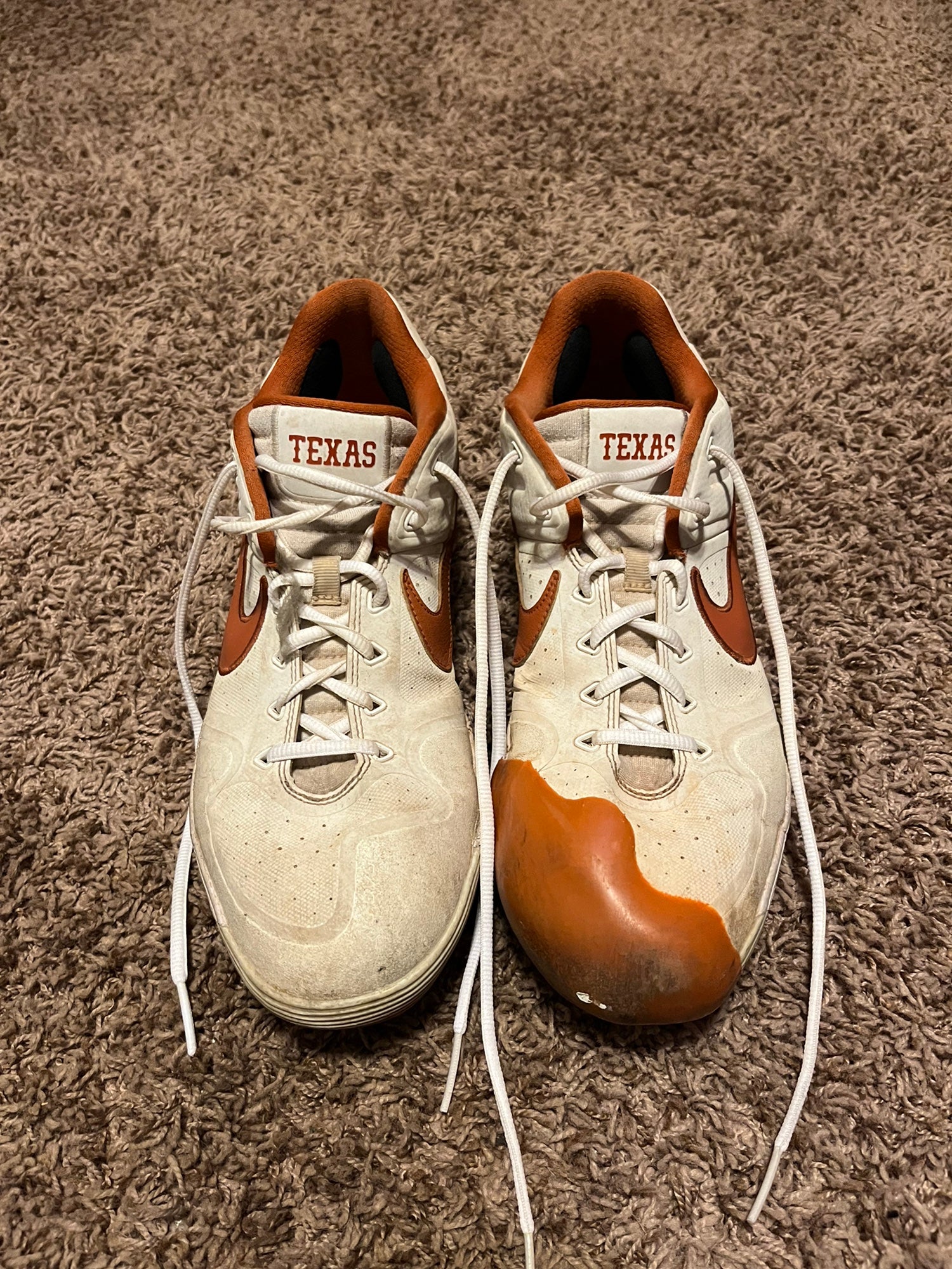 texas longhorn baseball cleats