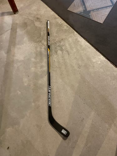 Senior Left Hand P88 Pro Stock Supreme 1S Hockey Stick