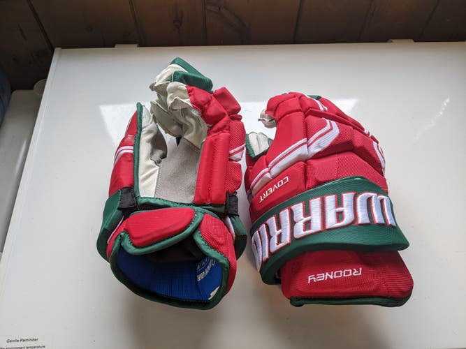 Warrior Covert QRE  Gloves 14" Pro Stock New Jersey Devils 3rd Rooney