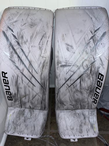 Senior Small Bauer Hyperlite Goalie Leg Pads