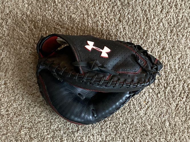 Under Armour youth catchers mitt
