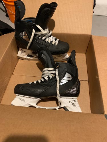 Used True Regular Width Pro Stock Size 7.5 Pro Custom Hockey Skates
