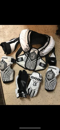 Youth medium lacrosse equipment