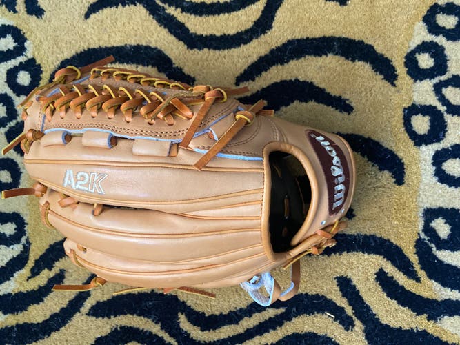 *please offer* Pitcher's 11.75" A2K Baseball Glove