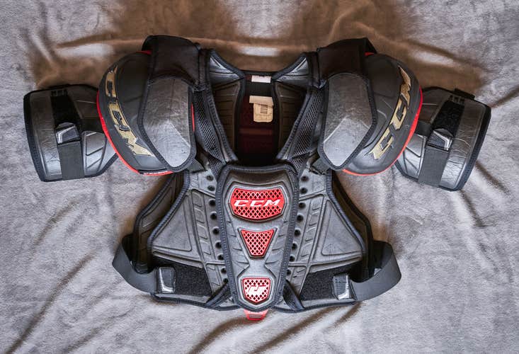 CCM  U+ CL Crazy Light Shoulder Pads Senior Large