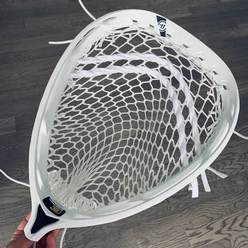 New Warrior Nemesis 3 w/ 12D The Mesh Dynasty - Goalie Head Nemi III