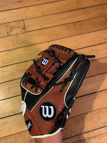 NEW Wilson Right Hand Throw A500 Baseball Glove 11.5"