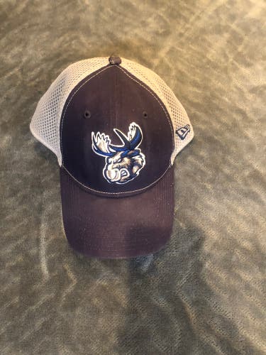 Manitoba Moose Hat