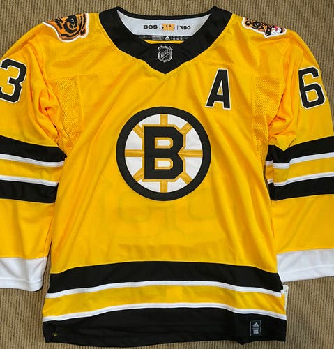 Adidas Reverse retro Boston Bruins Macrchand # 63 jersey