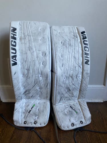 26+2" Vaughn Ventus SLR2 JR Goalie Leg Pads