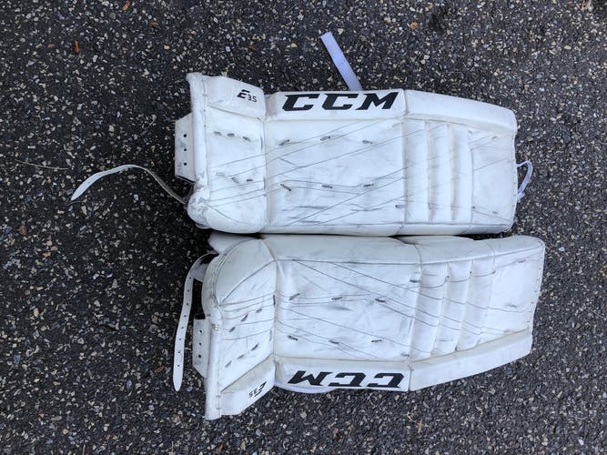 Used 26" CCM Extreme Flex E3.5 Goalie Leg Pads