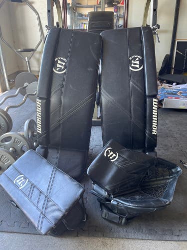 33" Warrior  Ritual G5 Pro Goalie Leg Pads