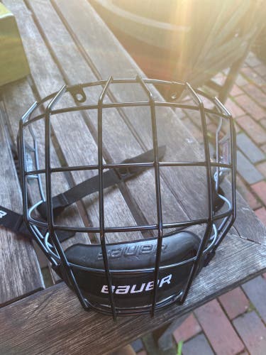 Bauer Profile II Cage/Facemask “Oreo” Medium