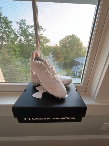 White Used Size 9.5 (Women's 10.5) Under Armour Cleats