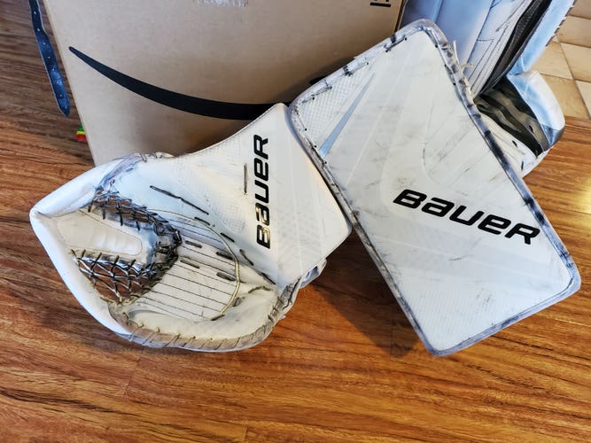 Full Right goalie glove and blocker Bauer - used