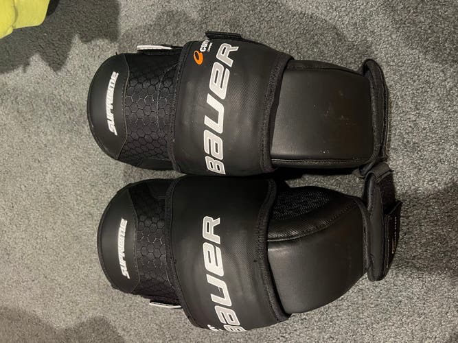 *New* Bauer supreme Senior knee Pads