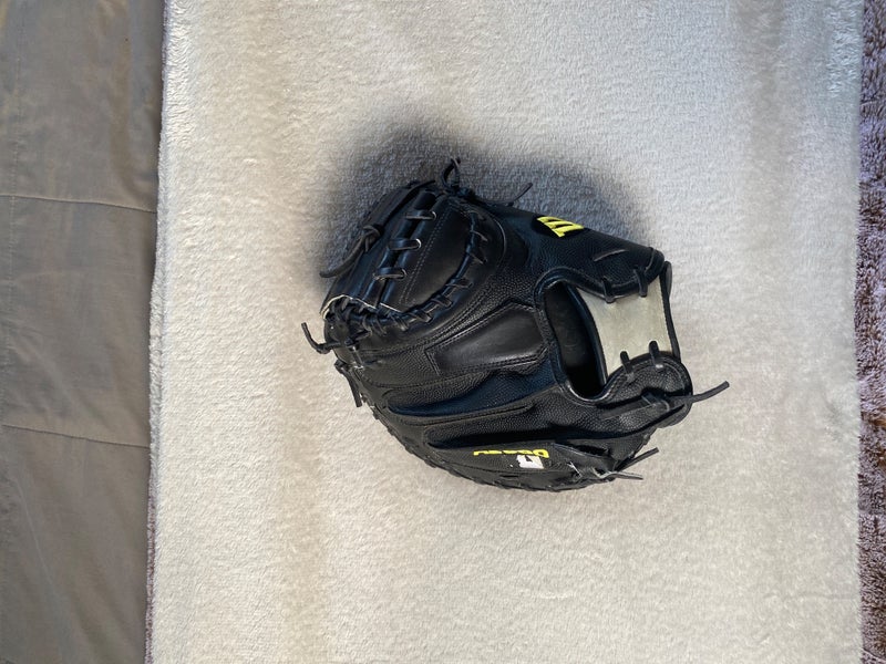 New Right Hand Throw 33.5" Catcher's Glove