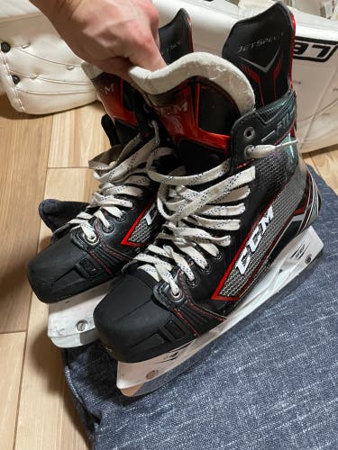 Used CCM Regular Width Size 8 JetSpeed FT1 Hockey Skates