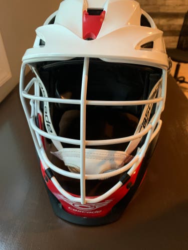Player's Cascade S Helmet