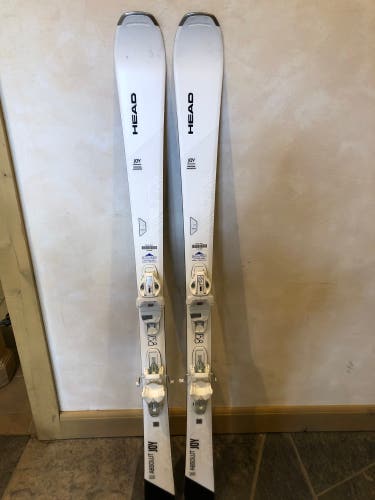 2022  HEAD Absolut Joy Skis With Integrated Head Bindings 158cm 1101404